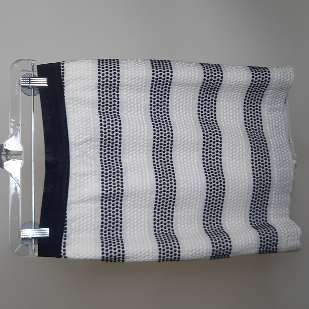 Ann Taylor Navy & White Embroidered Skirt, Size 4P